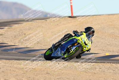 media/Dec-07-2025-CVMA (Sun) [[3e7d2de5dc]]/Race 17-Amateur Formula Middleweight/